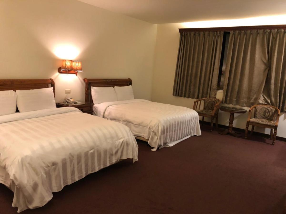 England Business Motel Yilan Exterior foto